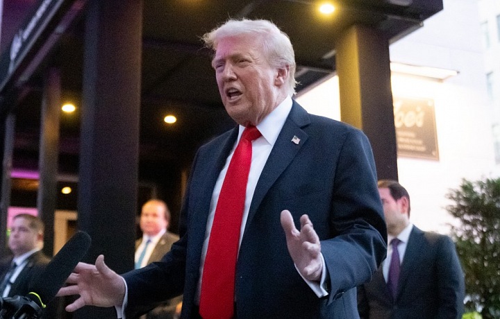 Trump navrhuje zvýšení tlaku na Čínu a Indii