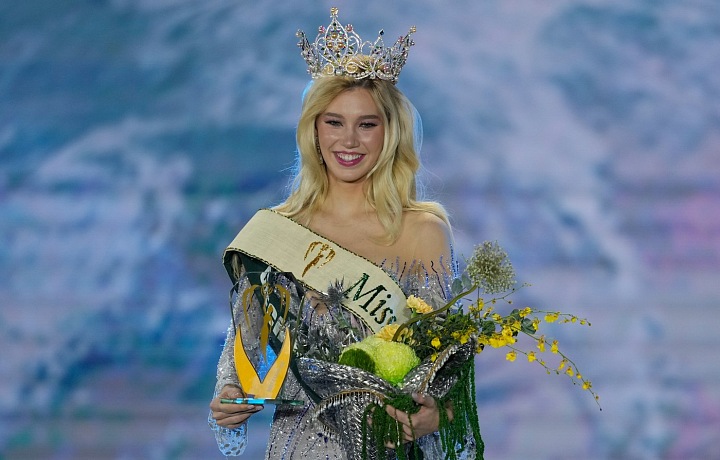 Natálie Puškinová okouzlila na Miss Earth schopností bezprostředně reagovat.