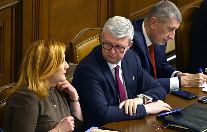 Sněmovna odhlasovala novou vládu