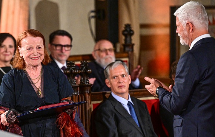 Janžurová patří k legenadám domácí umělecké scény