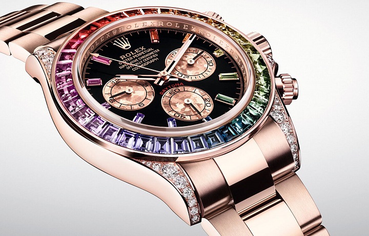 Barevné drahé kameny a luxusní rosegold řemínek. 