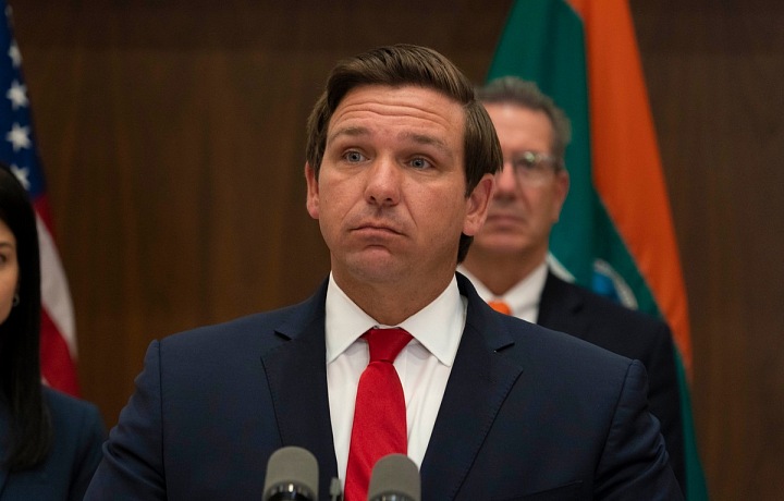DeSantis má problém s Disney
