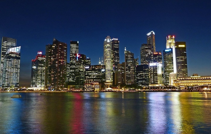 Singapur se vždy umísťuje na vrcholech žebřícků drahých měst.
