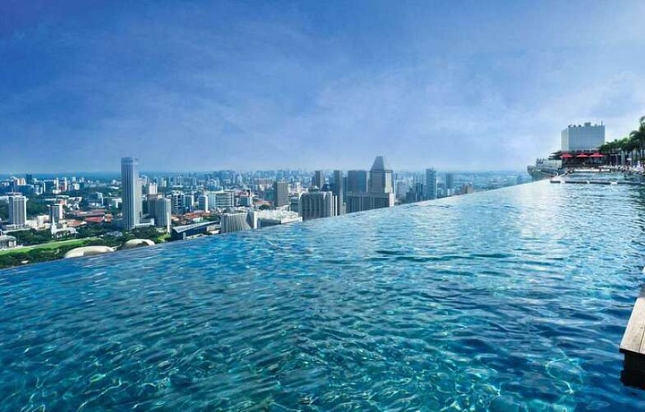Nekonečný bazén hotelu Marina Bay Sands