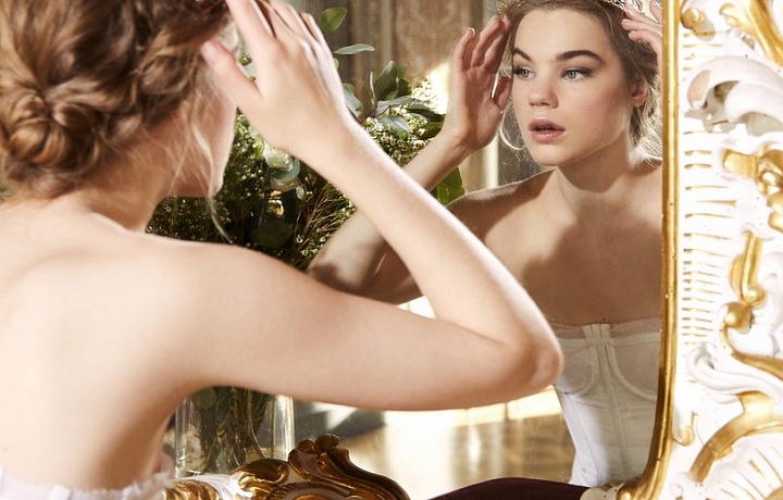 Korunka pro debutantky Dolce & Gabbana s krystaly Swarovski
