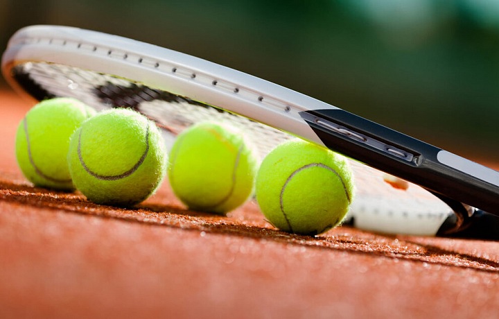 TENIS